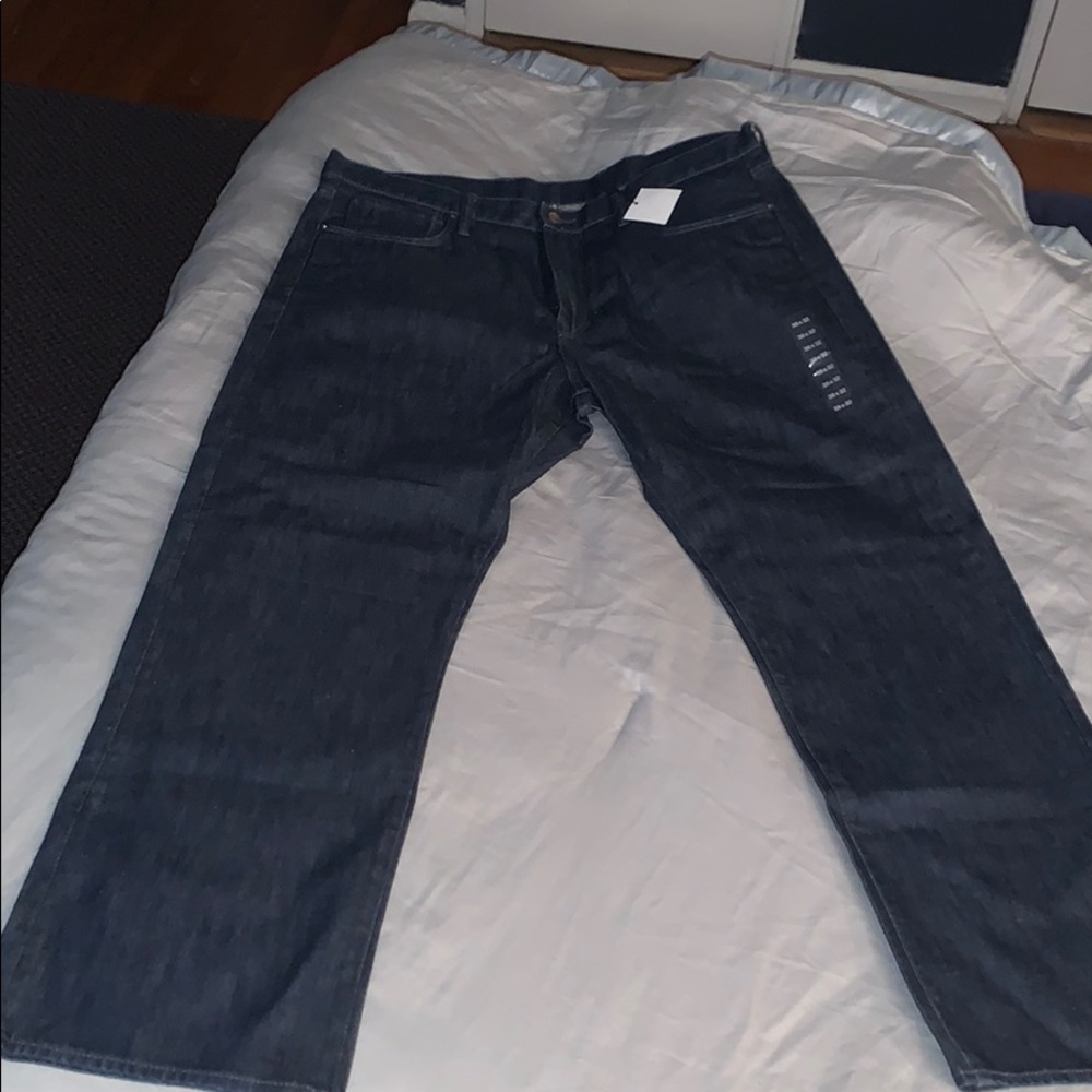 Gap loose fit dead stock nwt 38x32